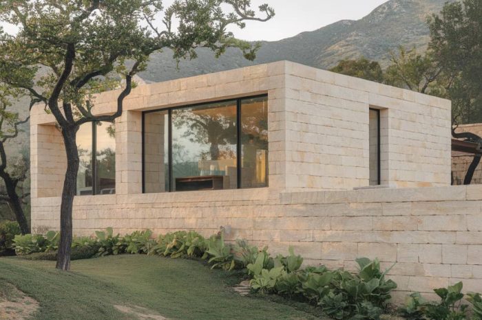 « Construire sa maison en pierre naturelle : tradition et modernité »